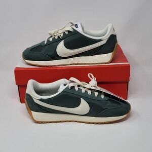 Nike Pacific White Green Athletic Sneakers Casual Low Shoes Women's Sz 7 HM4771